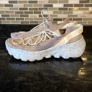 Like New Nike Air Hippie